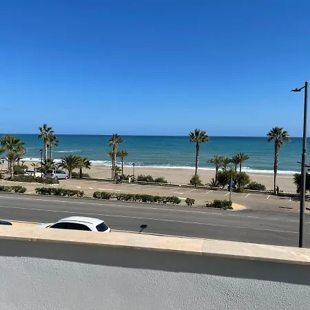 Precioso Frente A La Playa Con Piscina Apartment *