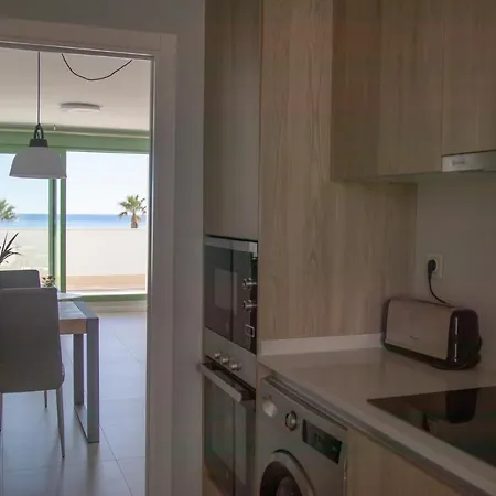 Precioso Frente A La Playa Con Piscina Apartment *